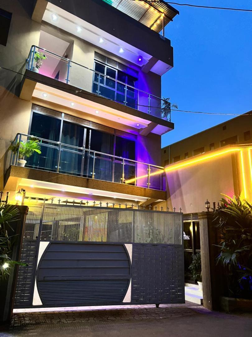 Javelin Hotel , Kampala, Uganda Tula Ngoại thất bức ảnh